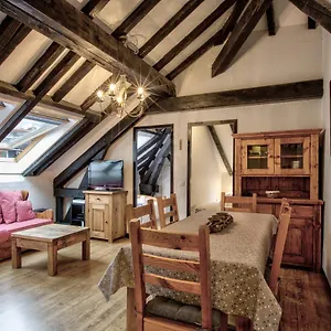 Floor Mansard - Mont Blanc Haven Apartment